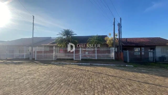Casa com 3 dormitórios