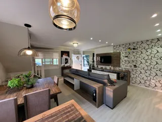 Sala de jantar e estar de uma residência em Lajeado, Brasil.
