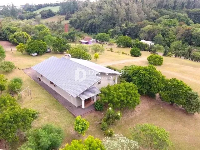 Área rural com 3 dormitórios