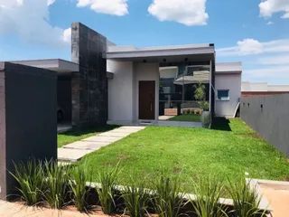 Casa com 3 dormitórios