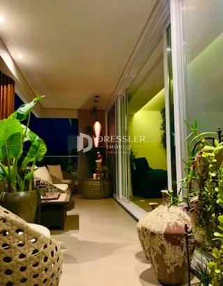 Hallway interno de uma residência em Lajeado, Brasil.