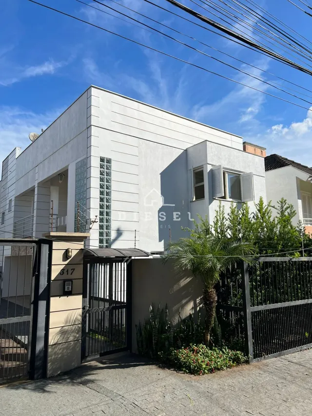 Sobrado com 3 dormitórios
