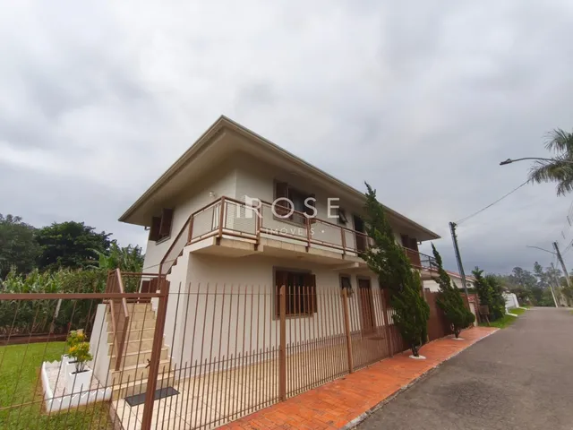 Casa com 6 dormitórios