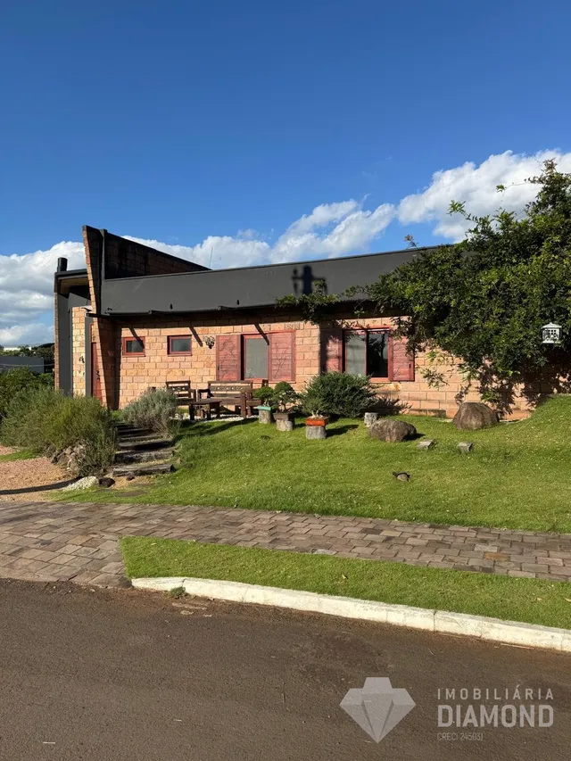 Casa com 4 dormitórios