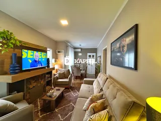 Esta é uma foto da sala de estar de um imóvel residencial.