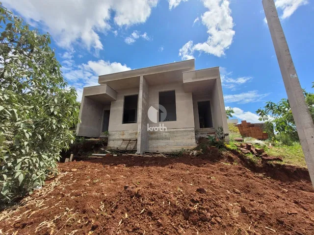 Casa geminada com 2 dormitórios