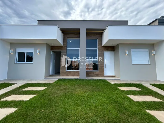 Casa geminada com 2 dormitórios