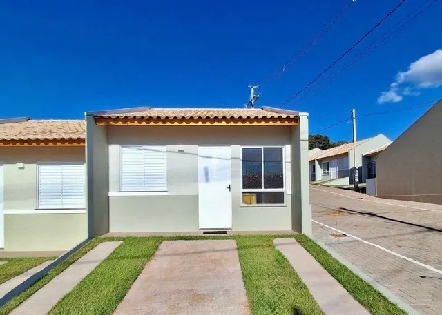 Casa geminada com 2 dormitórios