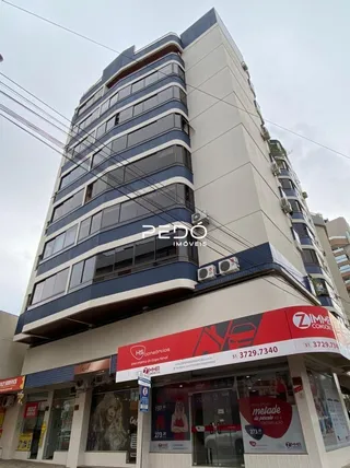 Fachada moderna de um prédio residencial em Lajeado, Brasil.