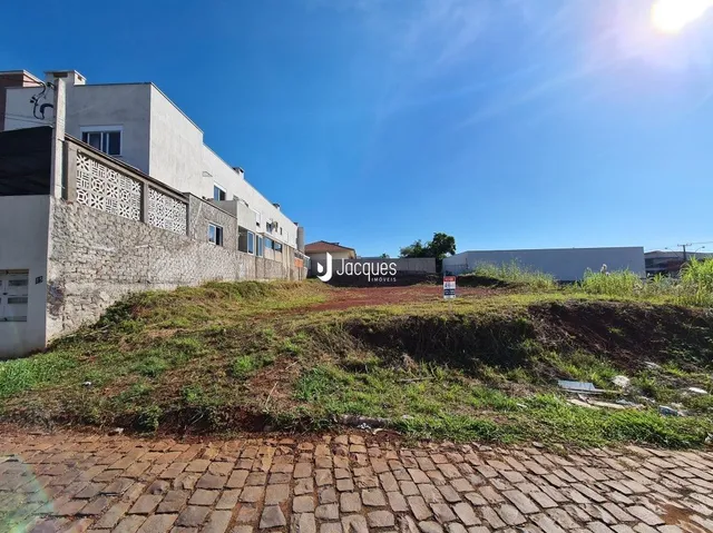 Foto da fachada de uma residência em Lajeado, Brasil.