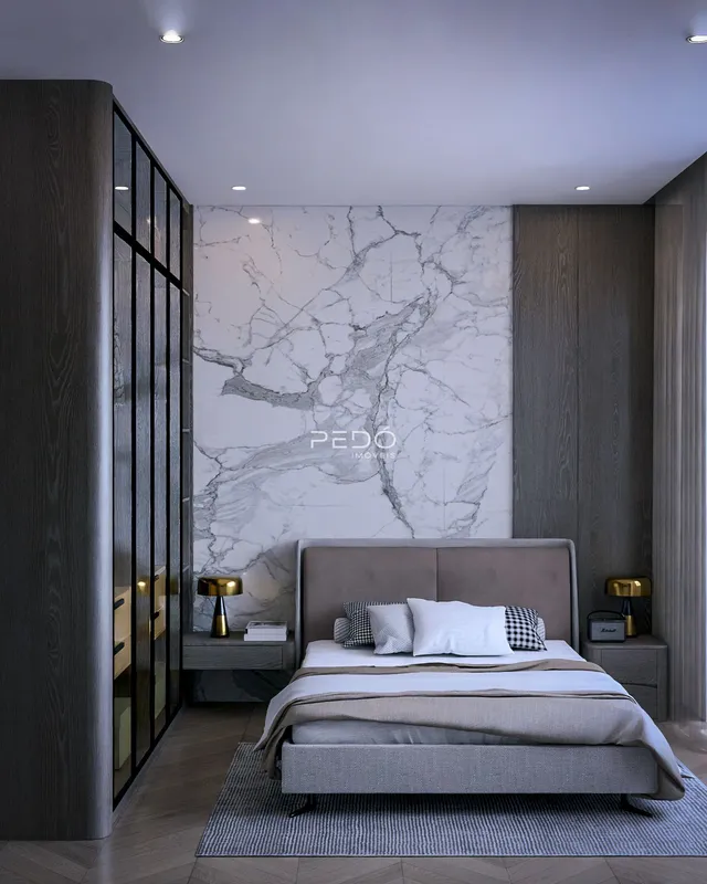 Quarto moderno com parede de mármore e painéis de madeira.