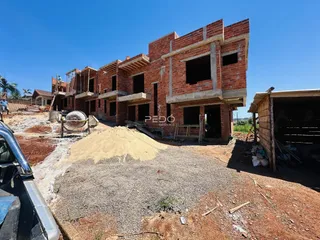 Fachada de uma construção em tijolo aparente na Lajeado, Brasil.