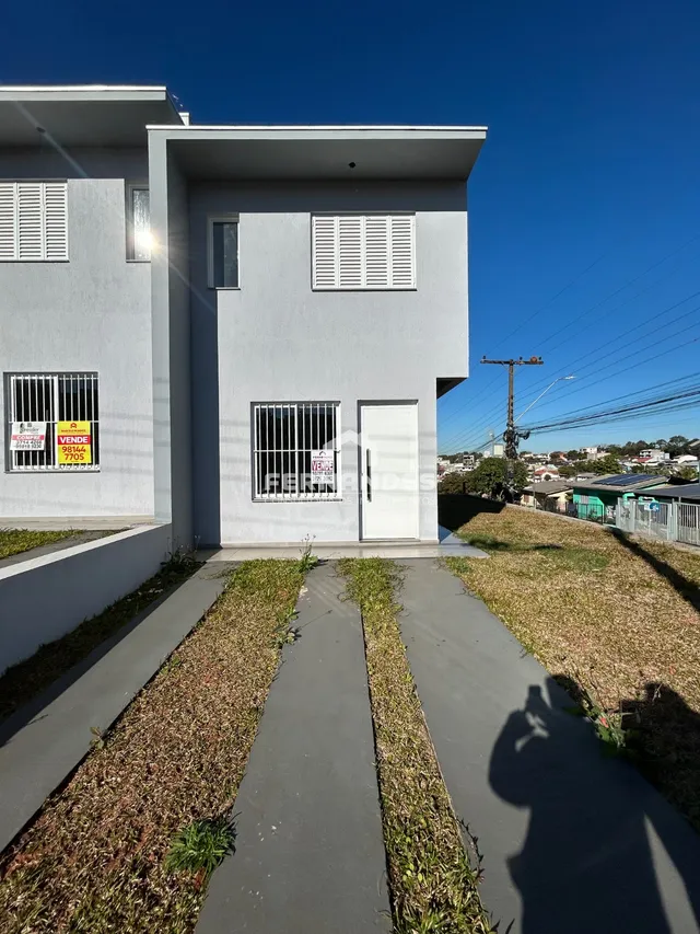 Sobrado com 2 dormitórios