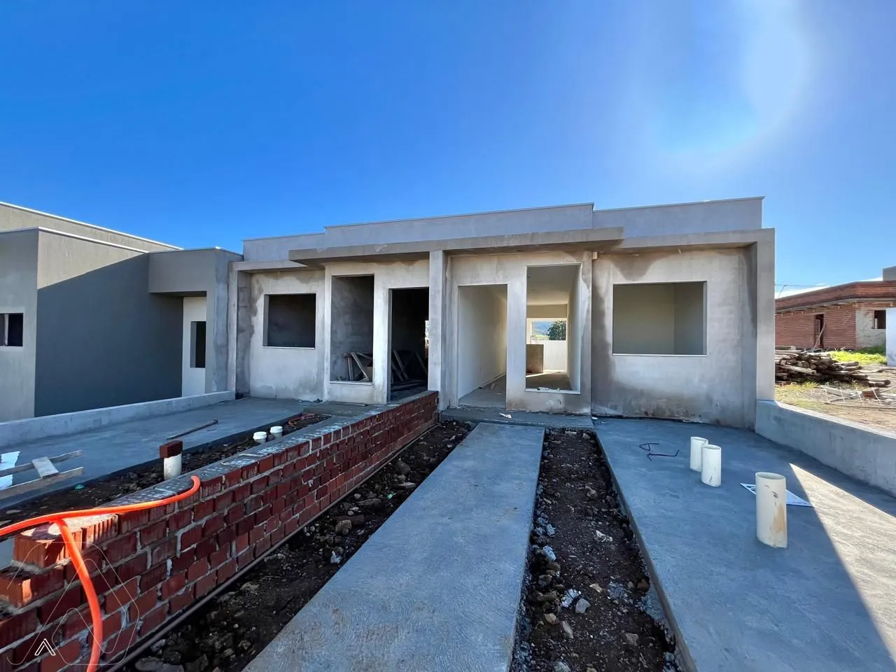 Casa geminada com 2 dormitórios, foto 1