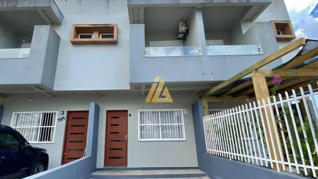 Sobrado com 2 dormitórios