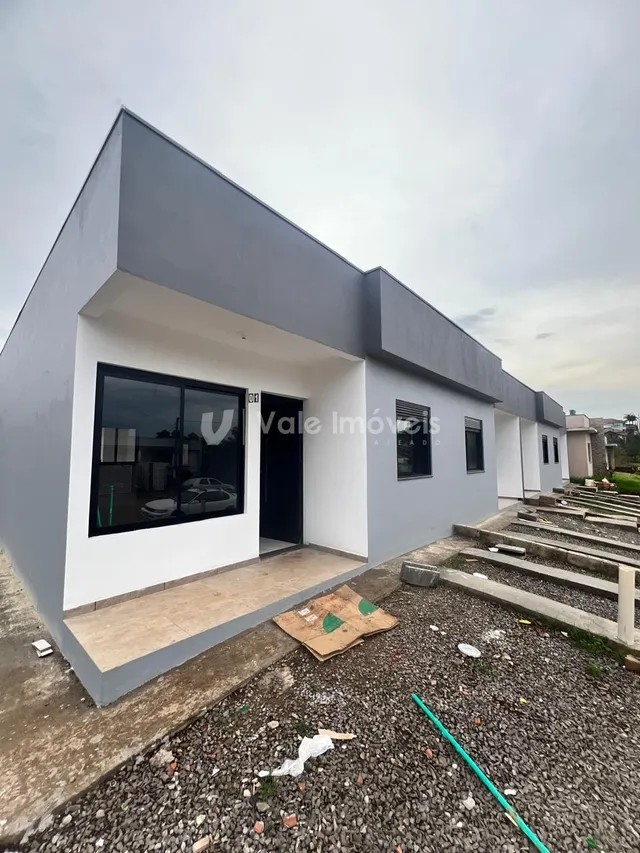 Casa geminada com 2 dormitórios, foto 1