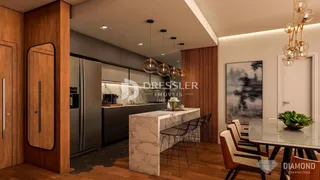 Interior de uma sala de estar e cozinha moderna com ilha de mármore.