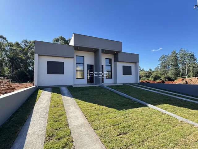 Fachada moderna de uma residência em Lajeado, Brasil.