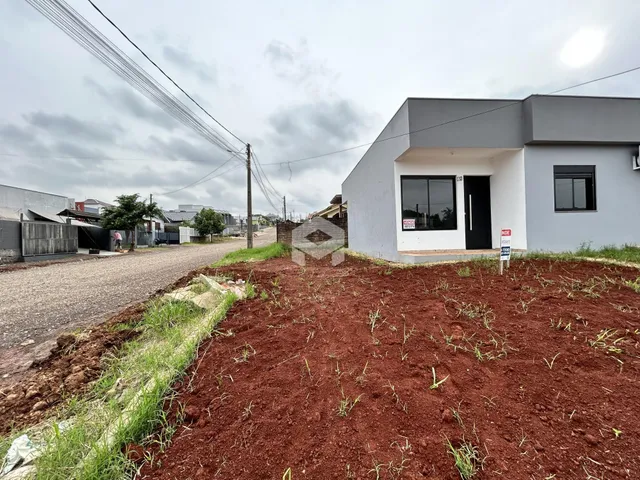 Casa geminada com 2 dormitórios