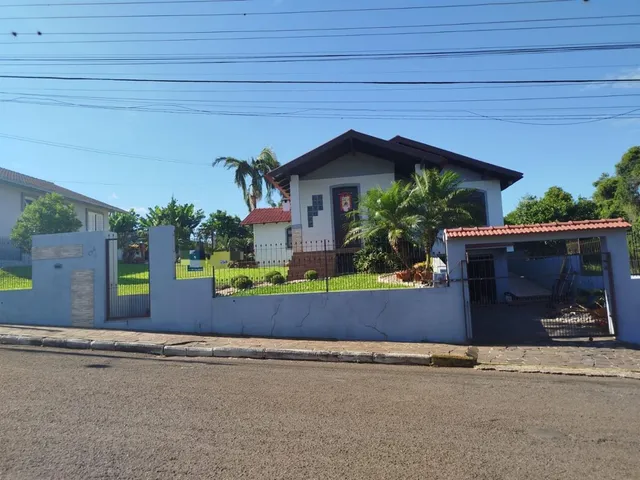 Casa com 4 dormitórios