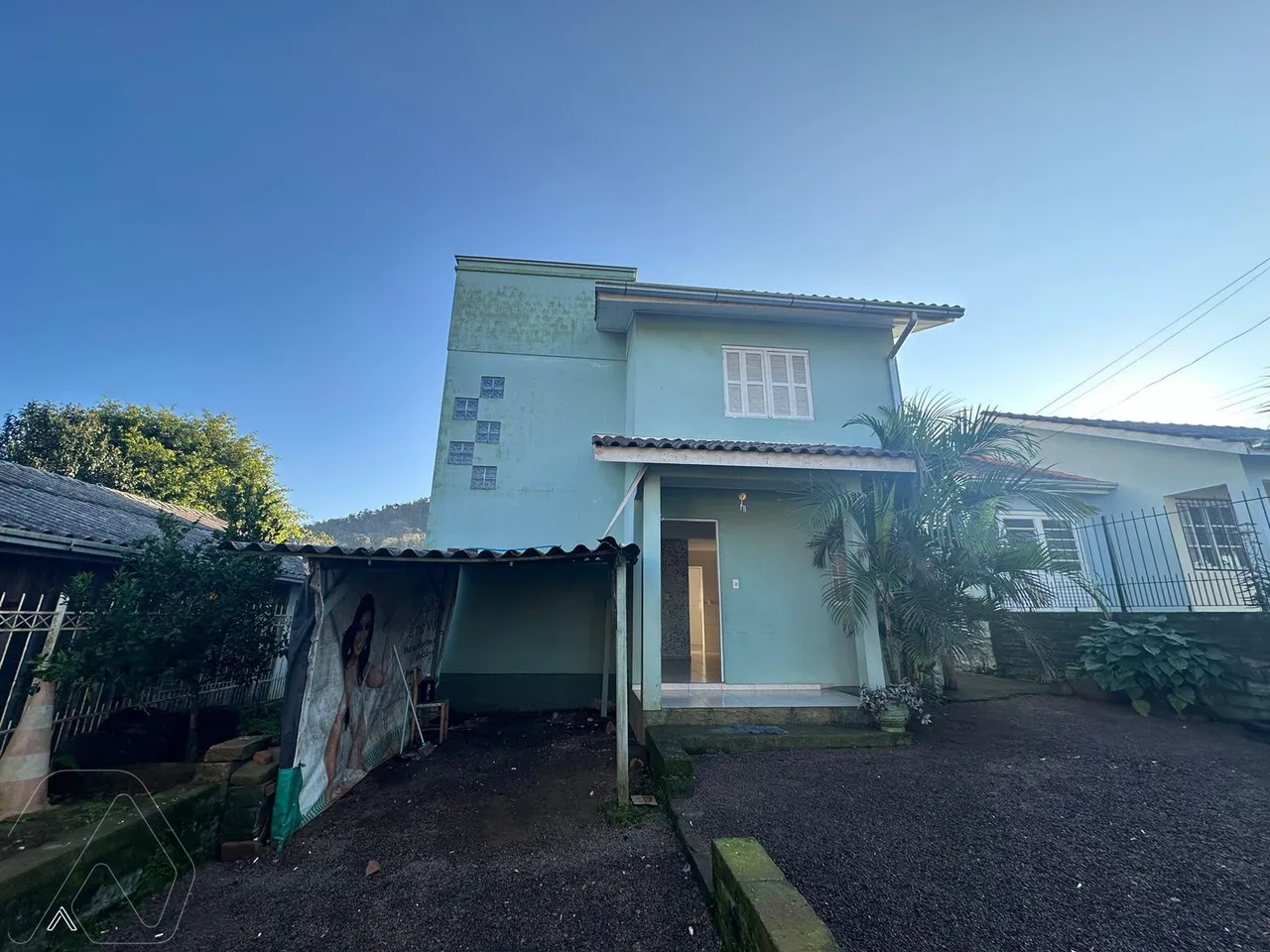 Casa com 4 dormitórios, foto 1