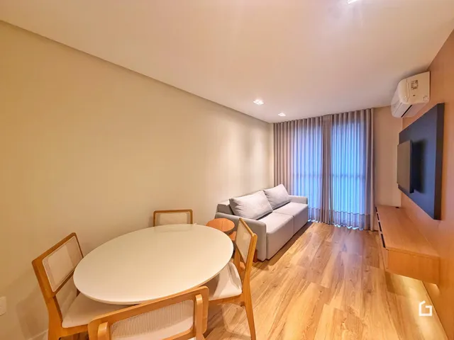Apartamento com 2 dormitórios, foto 2