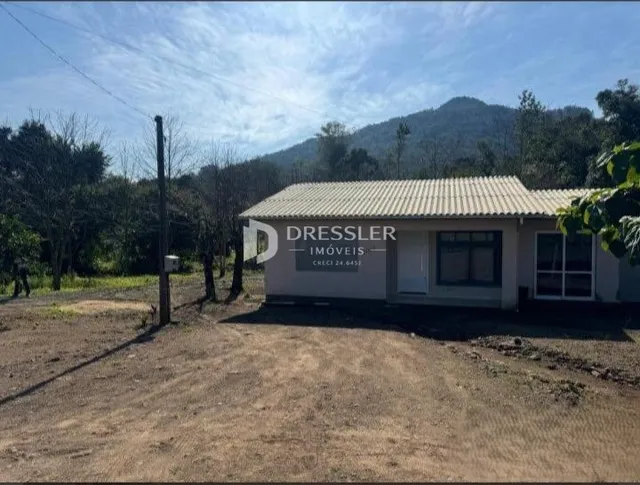 Área rural com 3 dormitórios