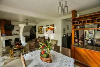 Casa com 4 dormitórios, foto 2
