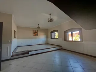 Casa com 4 dormitórios, foto 4