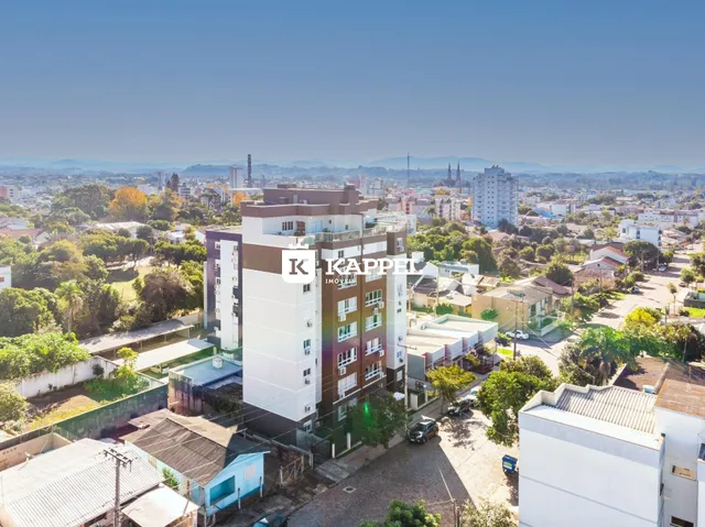 Vista aérea de um conjunto de edifícios residenciais em Lajeado, Brasil.