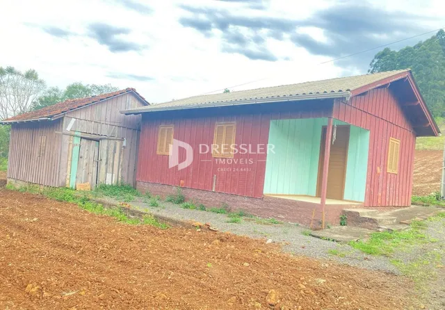 Área rural com 2 dormitórios