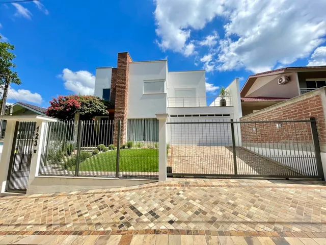 Casa com 3 dormitórios