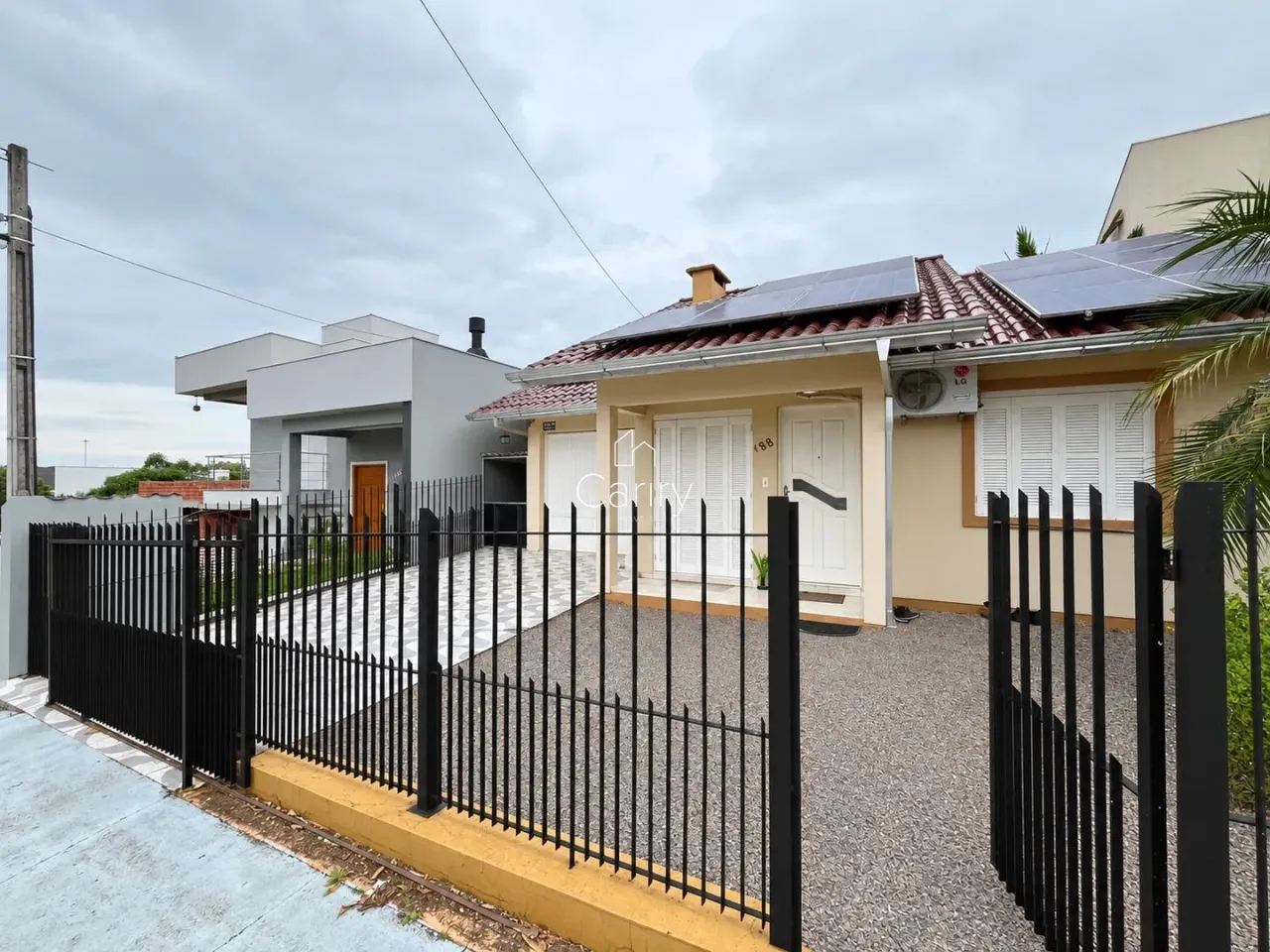 Casa com 2 dormitórios, foto 1