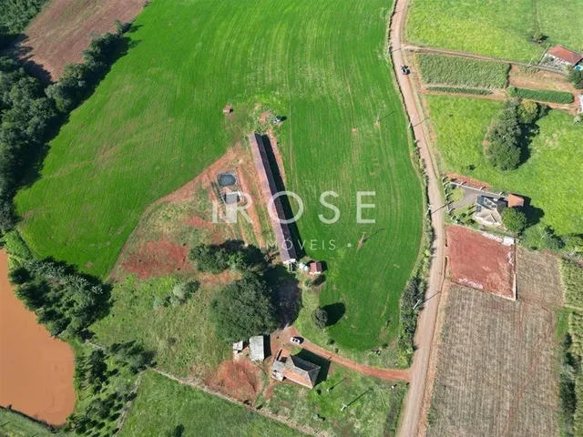 Área rural com 3 dormitórios