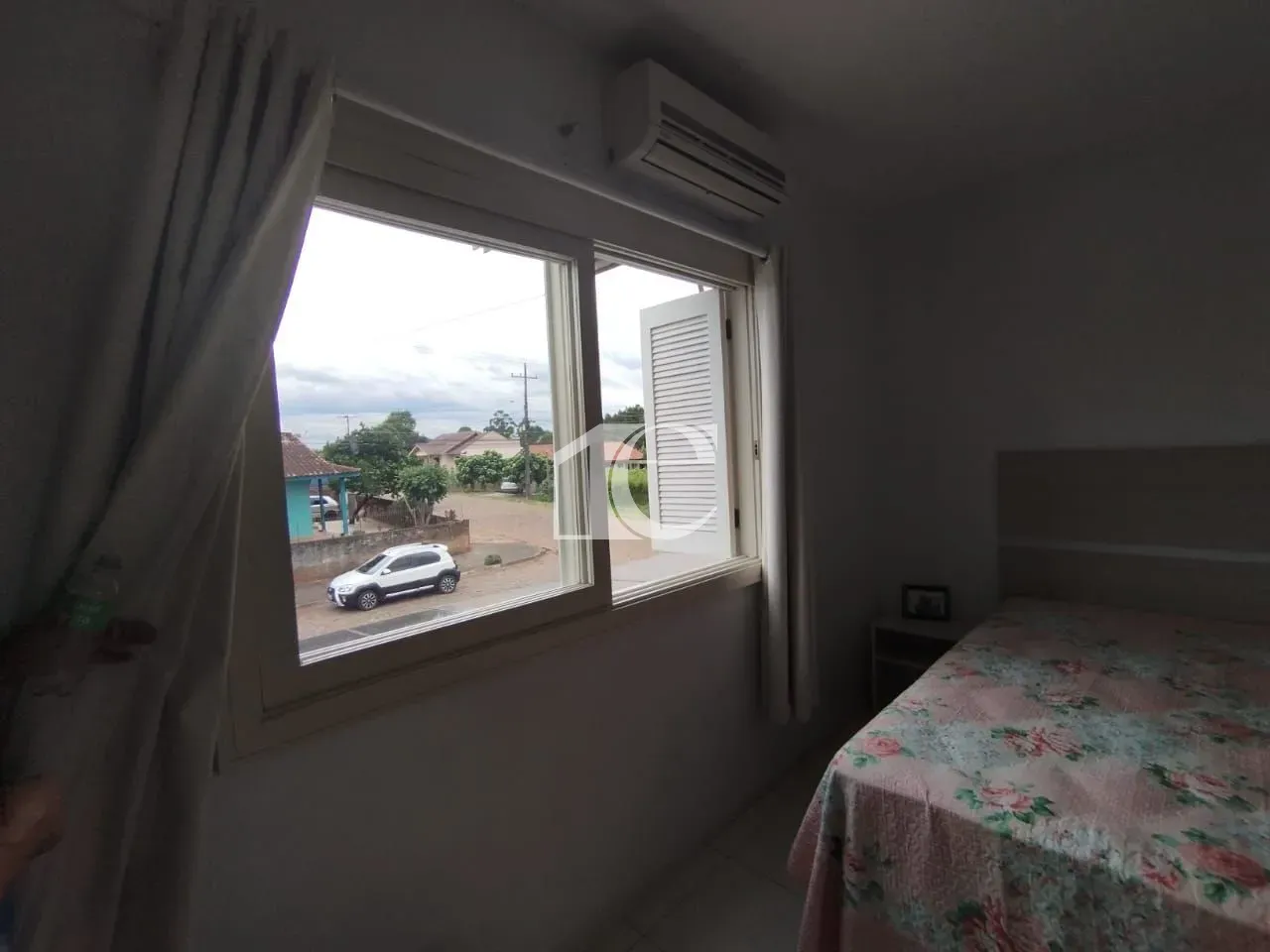 Casa geminada com 2 dormitórios, foto 1