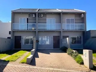Sobrado com 2 dormitórios