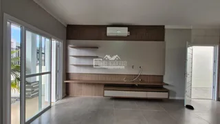 Casa com 3 dormitórios, foto 2