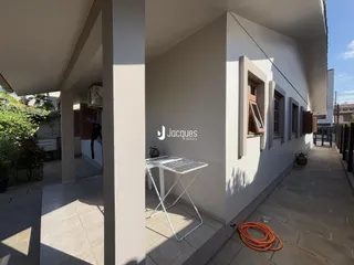 Fachada de um imóvel em Lajeado, Brasil.
