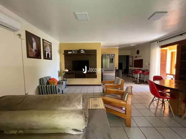 Casa com 4 dormitórios, foto 3