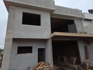 Fachada de um prédio em construção em Lajeado, Brasil.