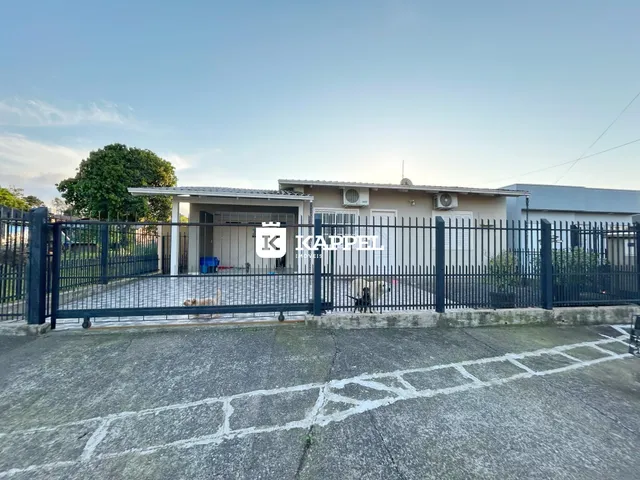 Casa com 3 dormitórios