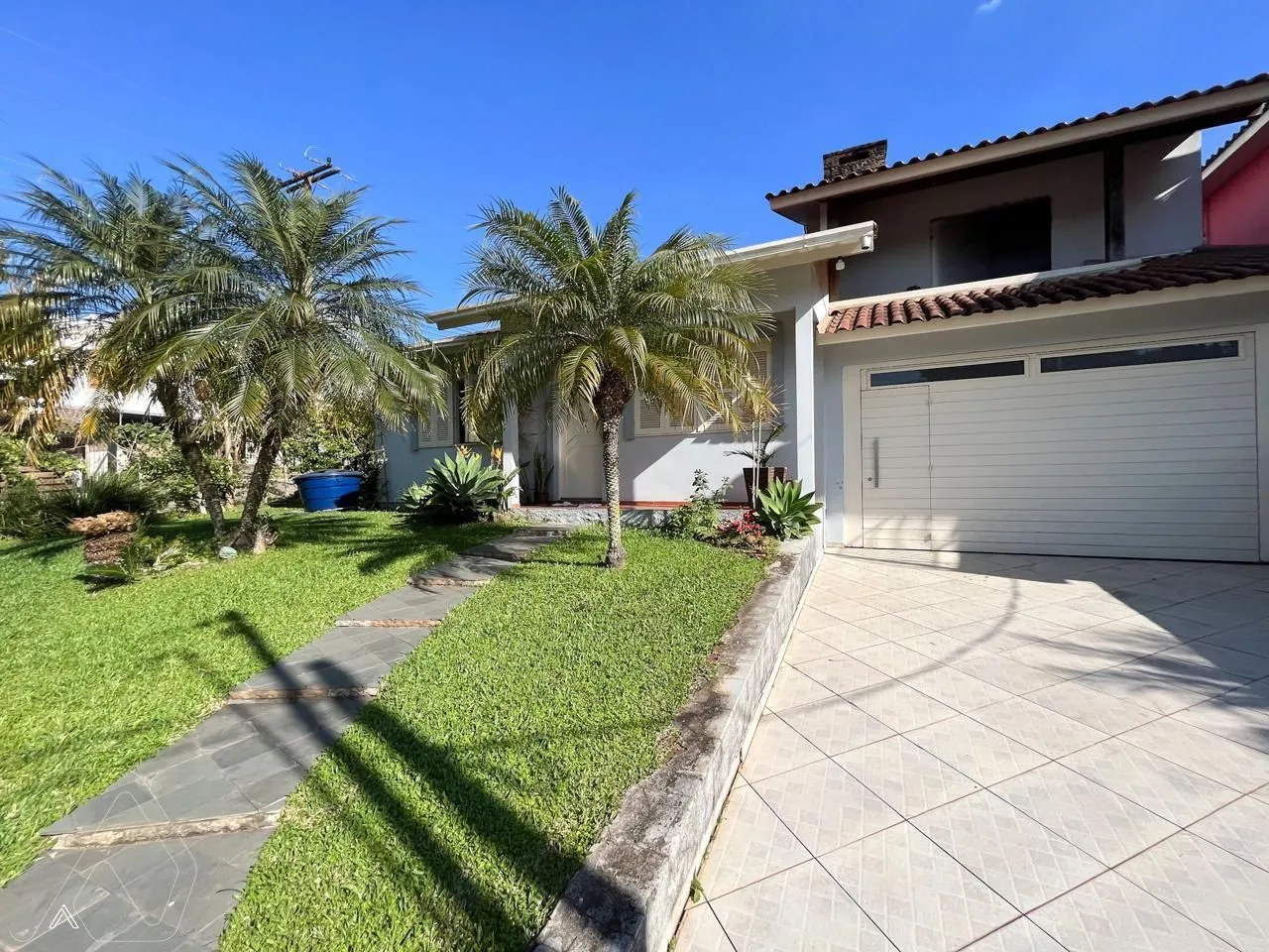 Casa com 3 dormitórios, foto 1