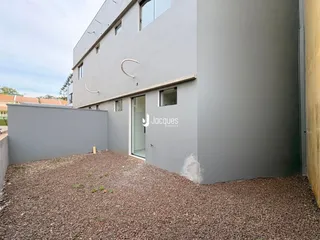 A fachada de uma residência em Lajeado, Brasil.