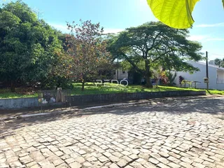 Foto da fachada e área externa de uma propriedade em Lajeado, Brasil.