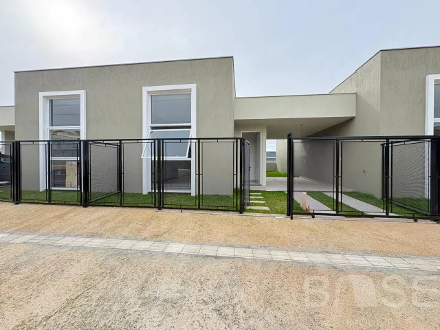 Casa geminada com 3 dormitórios