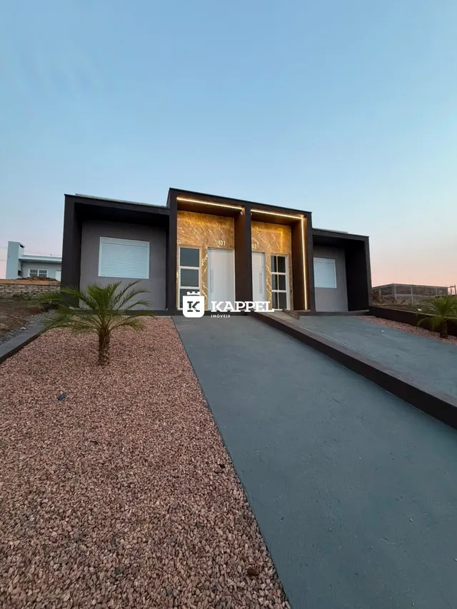Casa geminada com 2 dormitórios