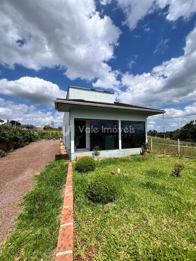 Casa com 1 dormitório
