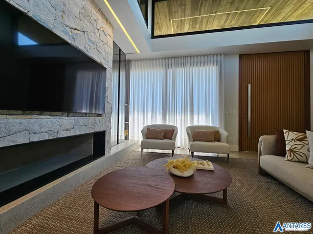 Casa com 4 dormitórios, foto 3