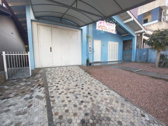 Casa com 3 dormitórios