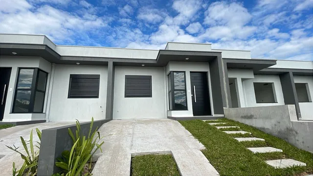 Casa geminada com 2 dormitórios